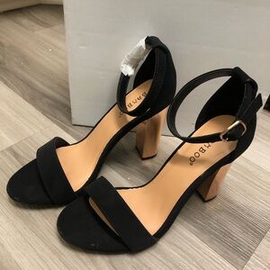 NEW! BAMBOO Women's Black Heeled Sandals 6.5